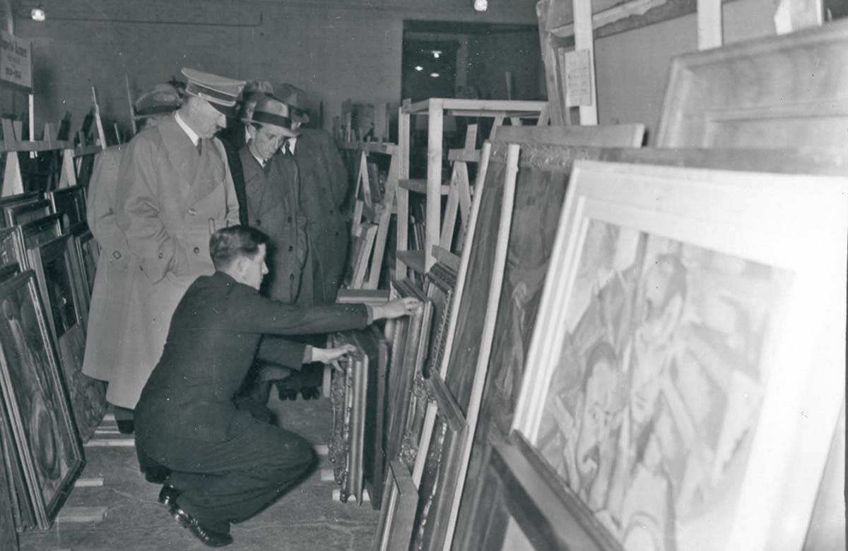 adolf hitler looted art